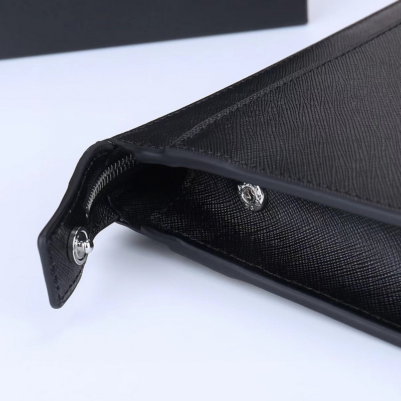 PRADA-普拉達最新款手包 官網同步 采用進口小牛皮制作 Saffano皮革材