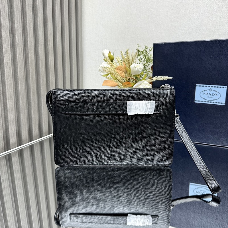 [頂級原單]Saffiano皮革男士新款手拿包 2VF019可拆式腕帶，拋光鋼質