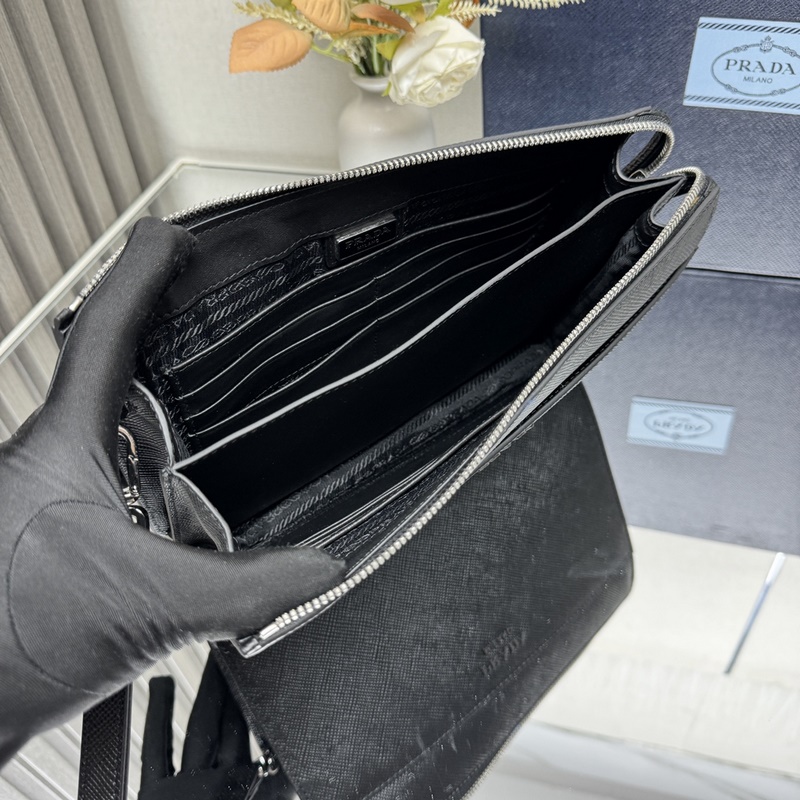 [頂級原單]Saffiano皮革男士新款手拿包 2VF019可拆式腕帶，拋光鋼質