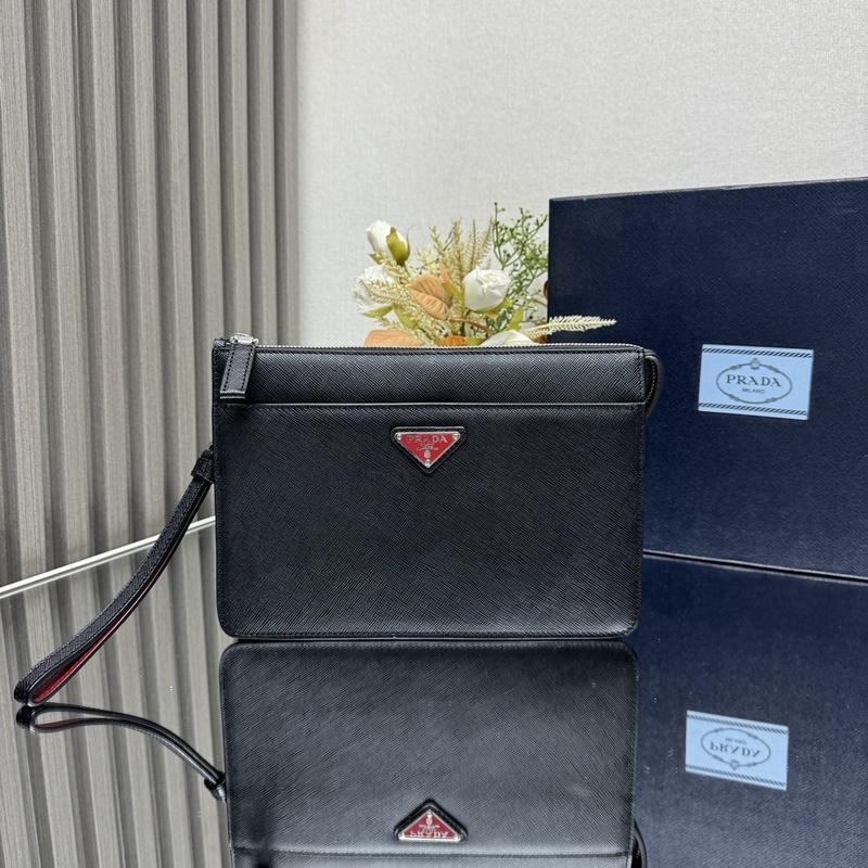 [頂級原單] 新款男士手包2VF032到貨 采用進口Saffiano十字紋牛皮，