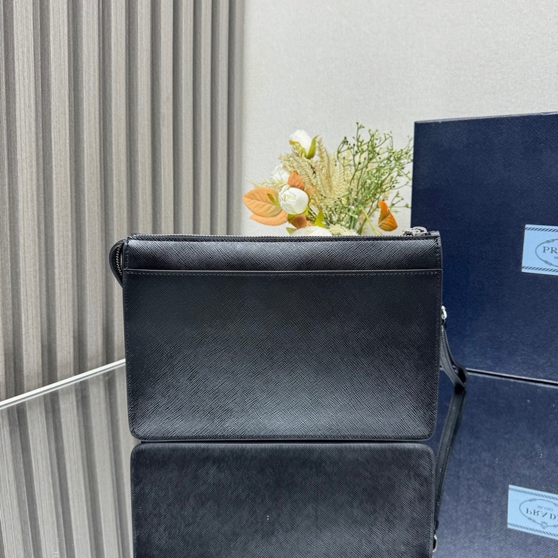 [頂級原單] 新款男士手包2VF032到貨 采用進口Saffiano十字紋牛皮，