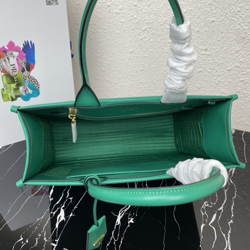 [頂級(jí)原單] (中號(hào)) 新款三角菱格托特包 托特包 1BA378到貨啦 這款托特