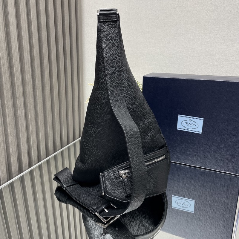 [頂級原單] 新款胸包 2VZ092荔枝紋全皮 2026秋冬男士胸包采用柔軟小牛