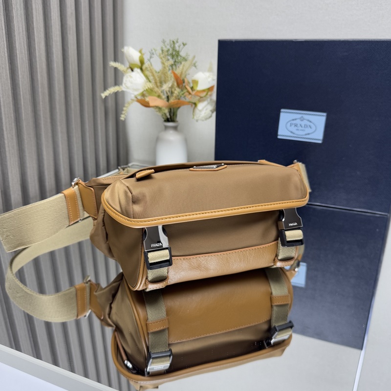 [頂級原單] 新款首發 2026秋冬新品男士胸包/單肩包2VH171，采用進口尼