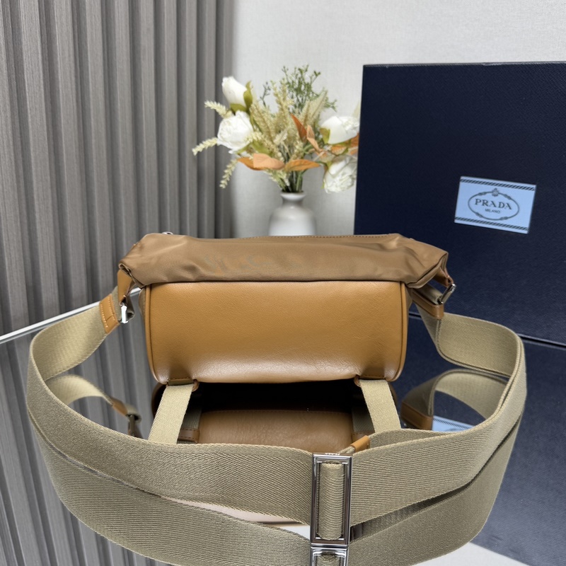 [頂級原單] 新款首發 2026秋冬新品男士胸包/單肩包2VH171，采用進口尼