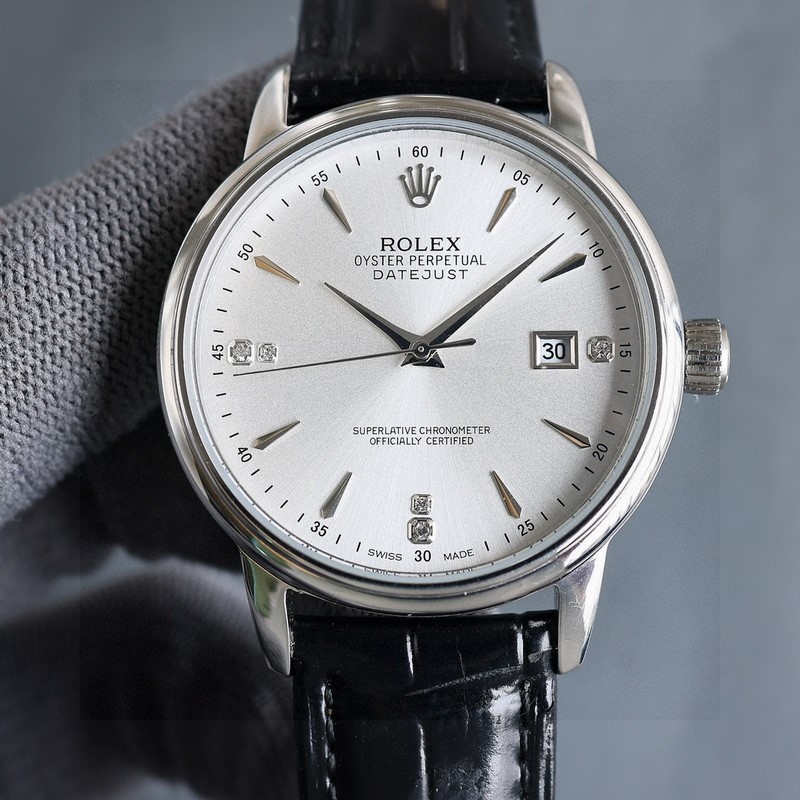 勞力士[ROLEX]男士腕表 采用獨特的表盤設計 搭配而來的是更高檔奢華的勞力士