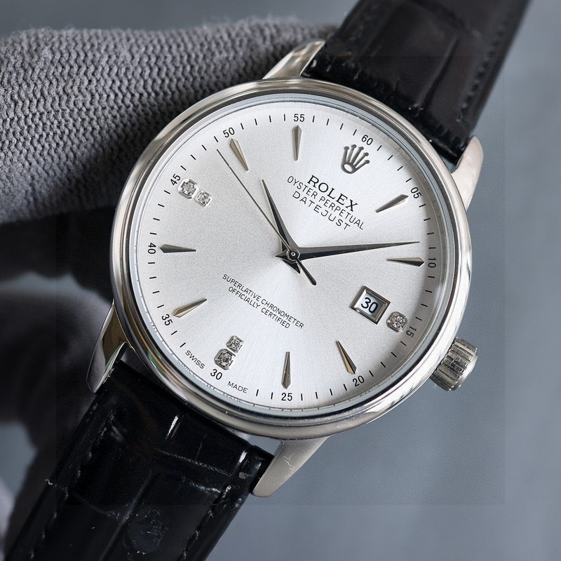 勞力士[ROLEX]男士腕表 采用獨特的表盤設計 搭配而來的是更高檔奢華的勞力士