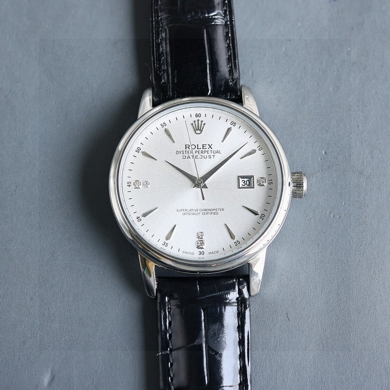 勞力士[ROLEX]男士腕表 采用獨特的表盤設計 搭配而來的是更高檔奢華的勞力士