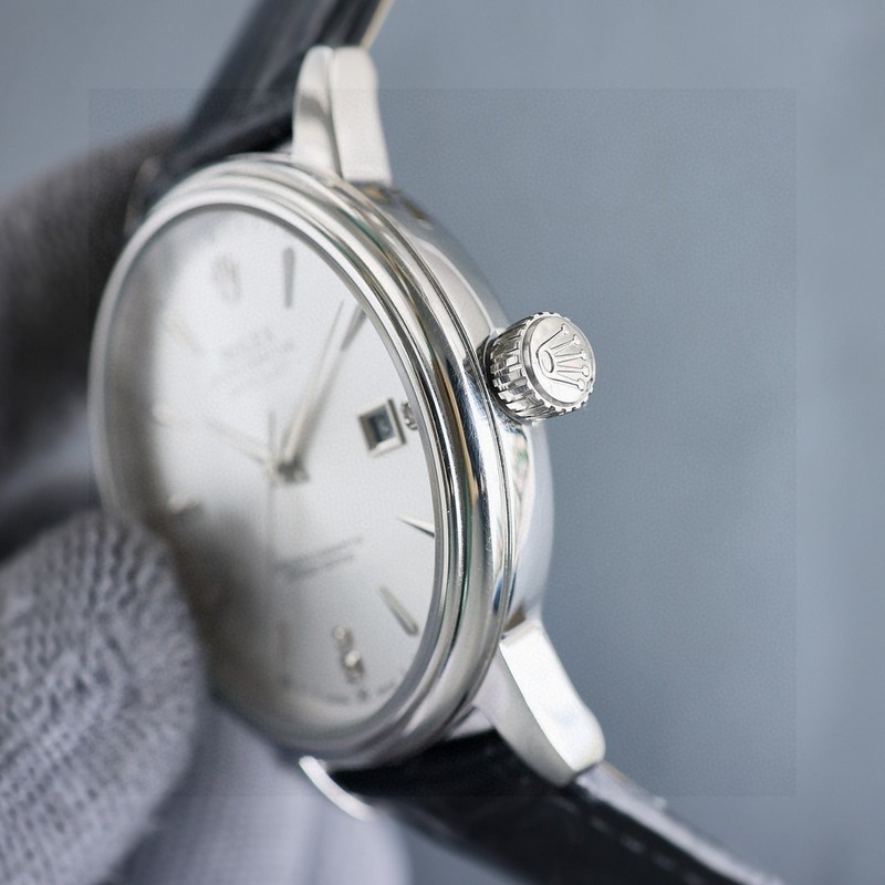 勞力士[ROLEX]男士腕表 采用獨特的表盤設計 搭配而來的是更高檔奢華的勞力士