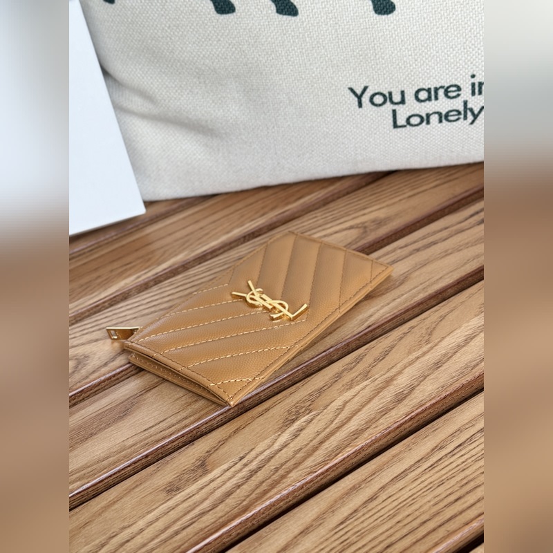 YSL卡包 SAINT LAURENT球紋牛皮 卡包！史上最好看的卡包之一 非常