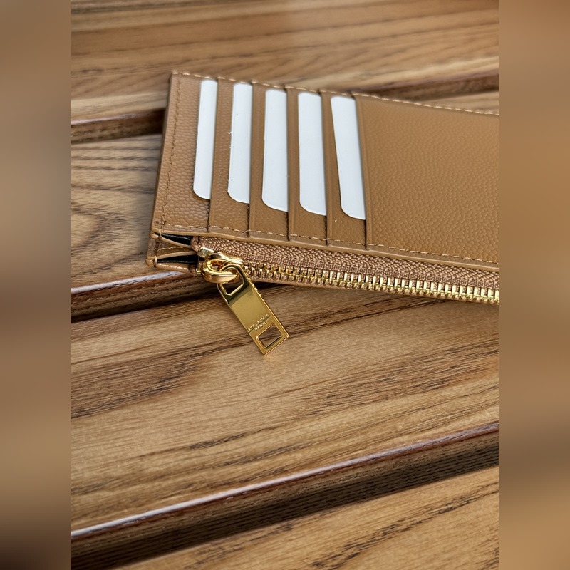 YSL卡包 SAINT LAURENT球紋牛皮 卡包！史上最好看的卡包之一 非常