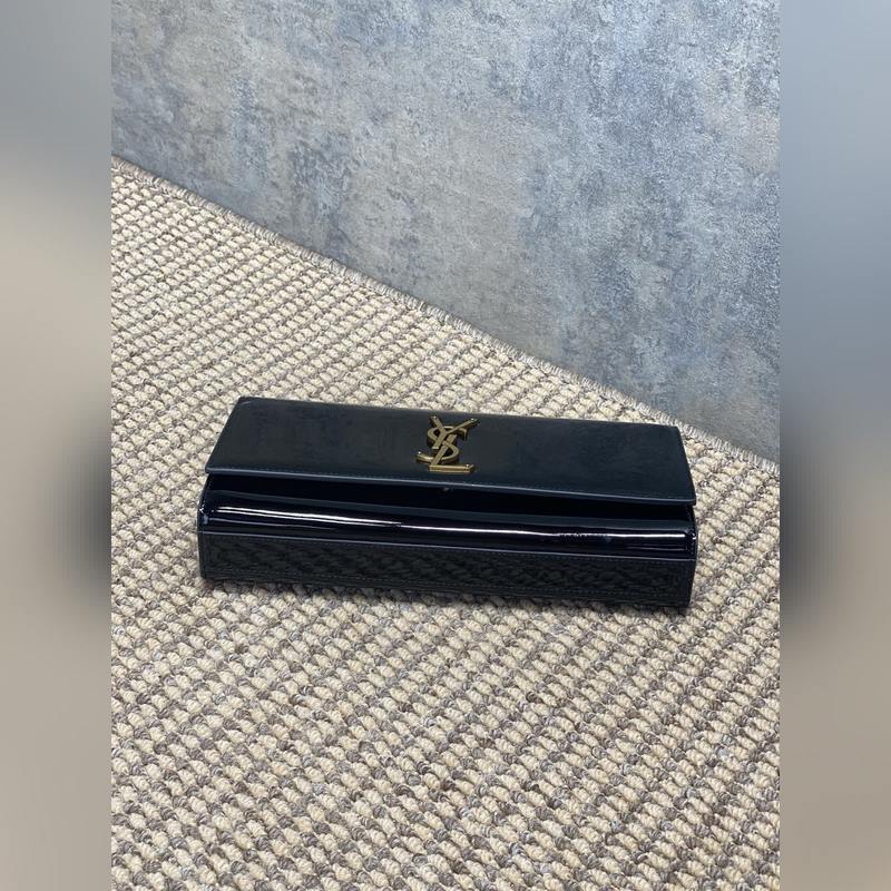 聖羅蘭YSL經典無流蘇手包 進口鏡面漆皮 市場頂級貨 尺寸：27x12.5x5c