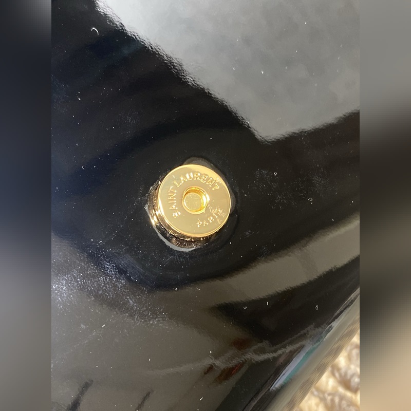 聖羅蘭YSL經典無流蘇手包 進口鏡面漆皮 市場頂級貨 尺寸：27x12.5x5c