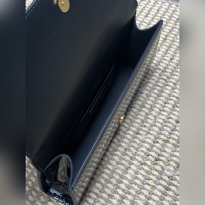 聖羅蘭YSL經典無流蘇手包 進口鏡面漆皮 市場頂級貨 尺寸：27x12.5x5c