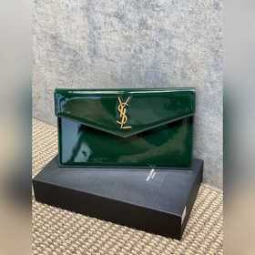 新款手包 最經典的標志性金屬logo，意大利進口牛皮，簡約又不失高端，搭配休閑風