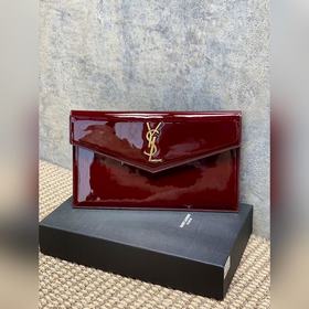 新款手包 最經典的標志性金屬logo，意大利進口牛皮，簡約又不失高端，搭配休閑風