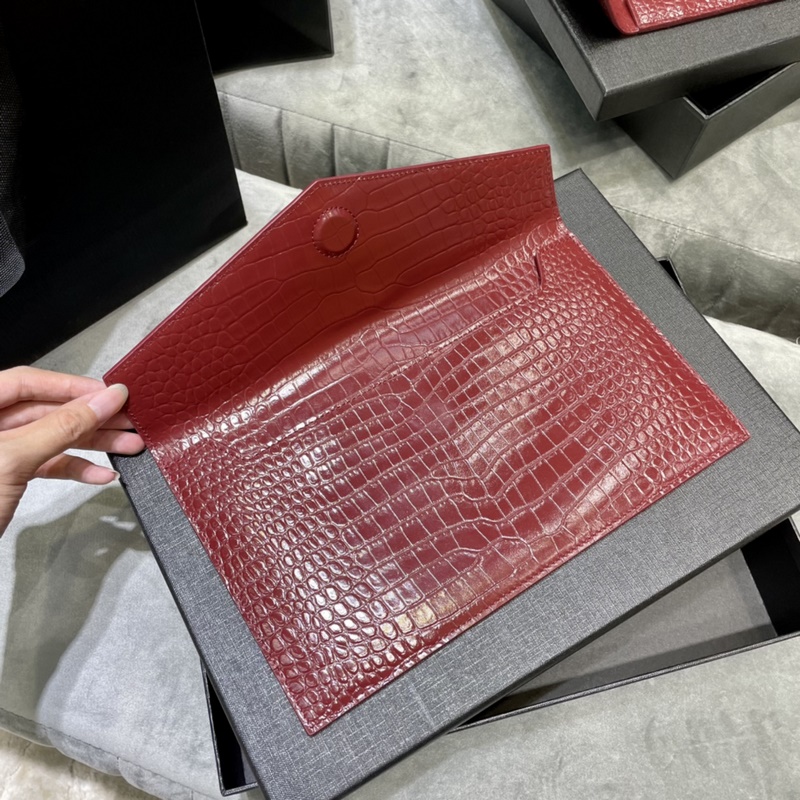 Uptown_新品手拿包 最經典的標志性金屬logo，意大利進口牛皮，簡約又不失