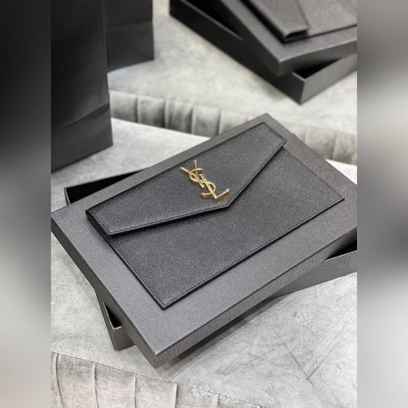 Uptown_新品手拿包 最經(jīng)典的標(biāo)志性金屬logo，意大利進(jìn)口牛皮，簡約又不失