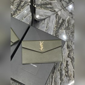 Uptown_新品手拿包 最經典的標志性金屬logo，意大利進口牛皮，簡約又不失