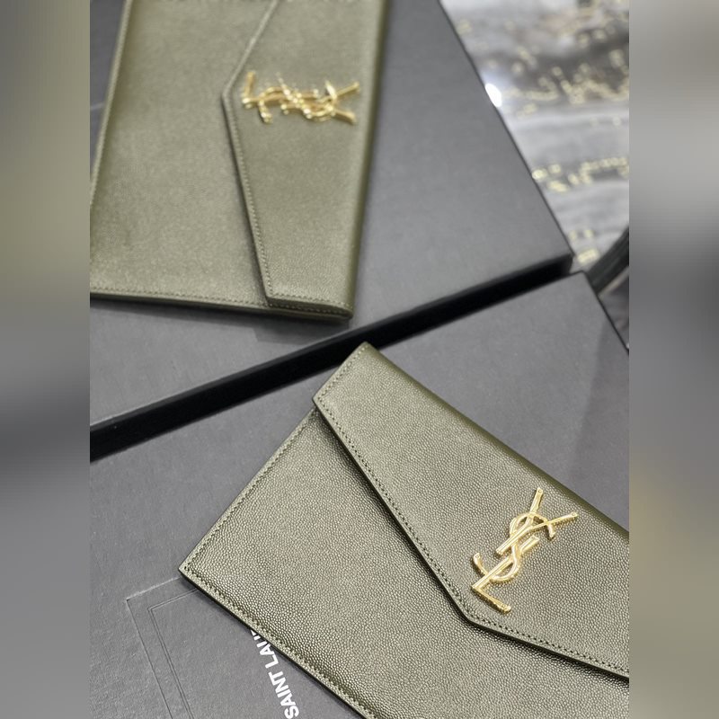 Uptown_新品手拿包 最經(jīng)典的標志性金屬logo，意大利進口牛皮，簡約又不失