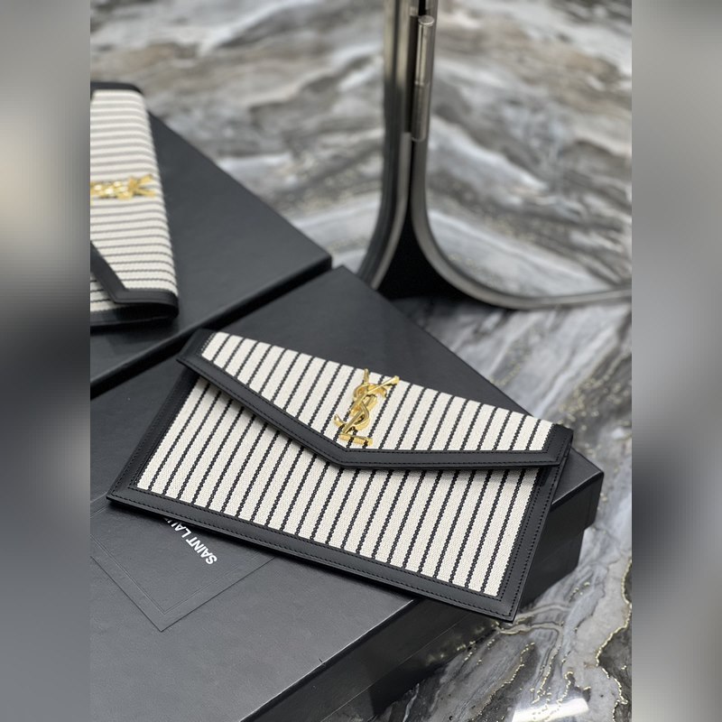 Uptown_新品手拿包 最經典的標志性金屬logo，意大利進口牛皮，簡約又不失