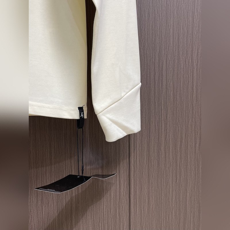 Arcteryx 始祖鳥戶外登山長袖T恤 原版定制拉鍊，明線進口機器4針6線做法