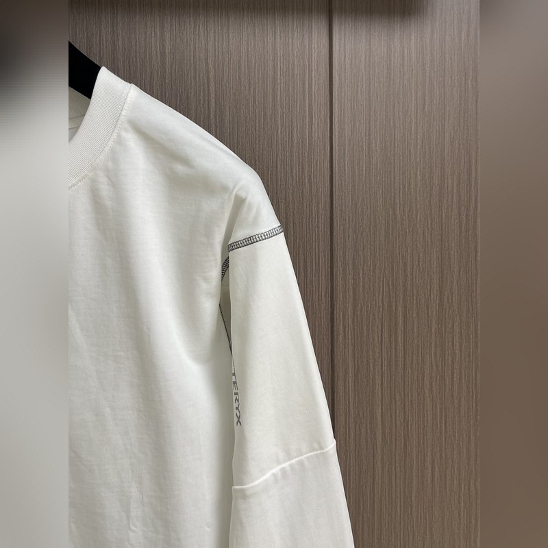 Arcteryx 始祖鳥戶外登山長(zhǎng)袖T恤 原版定制拉鍊，明線進(jìn)口機(jī)器4針6線做法