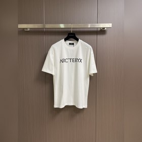 整套ARCTERYX 始祖鳥2026ss新款圓領T恤短褲套裝，經典logo標識印