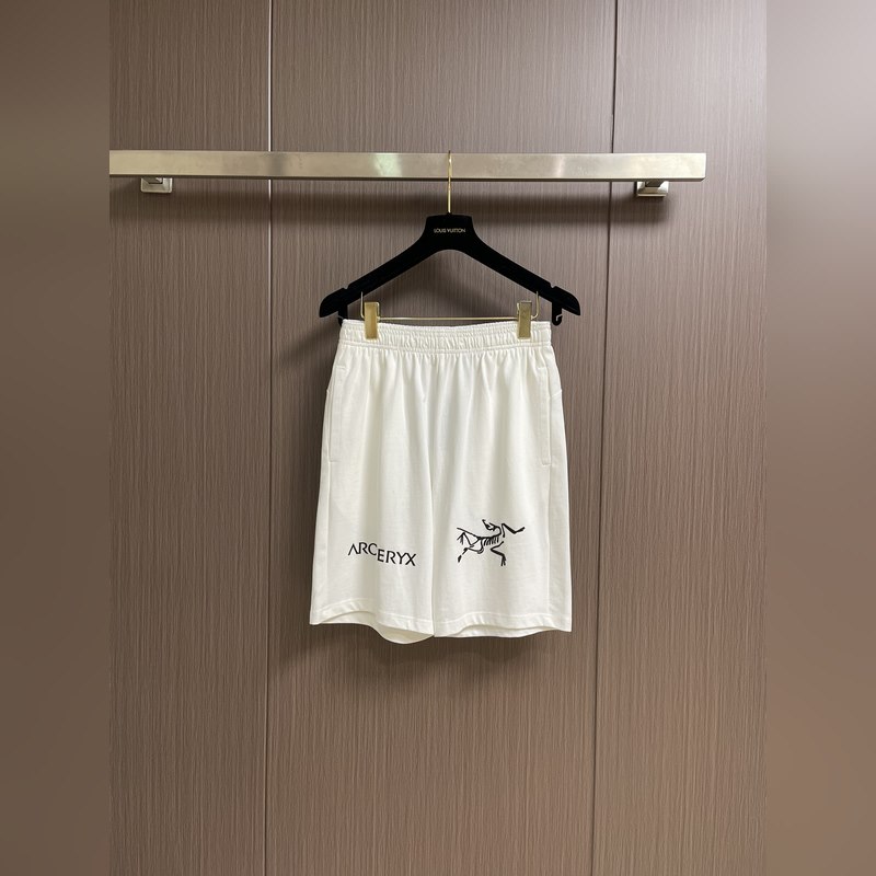 整套ARCTERYX 始祖鳥2026ss新款圓領T恤短褲套裝，經典logo標識印