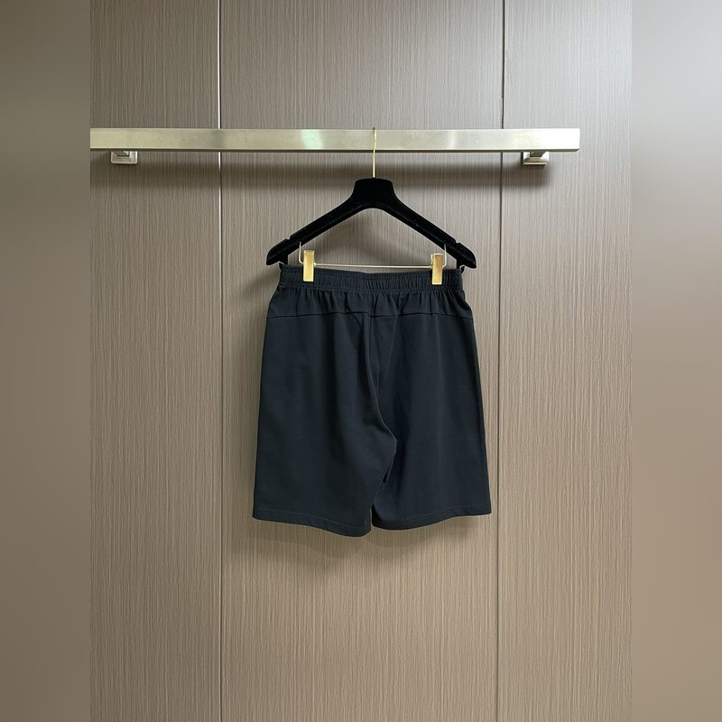 整套ARCTERYX 始祖鳥2026ss新款圓領(lǐng)T恤短褲套裝，經(jīng)典logo標(biāo)識(shí)印