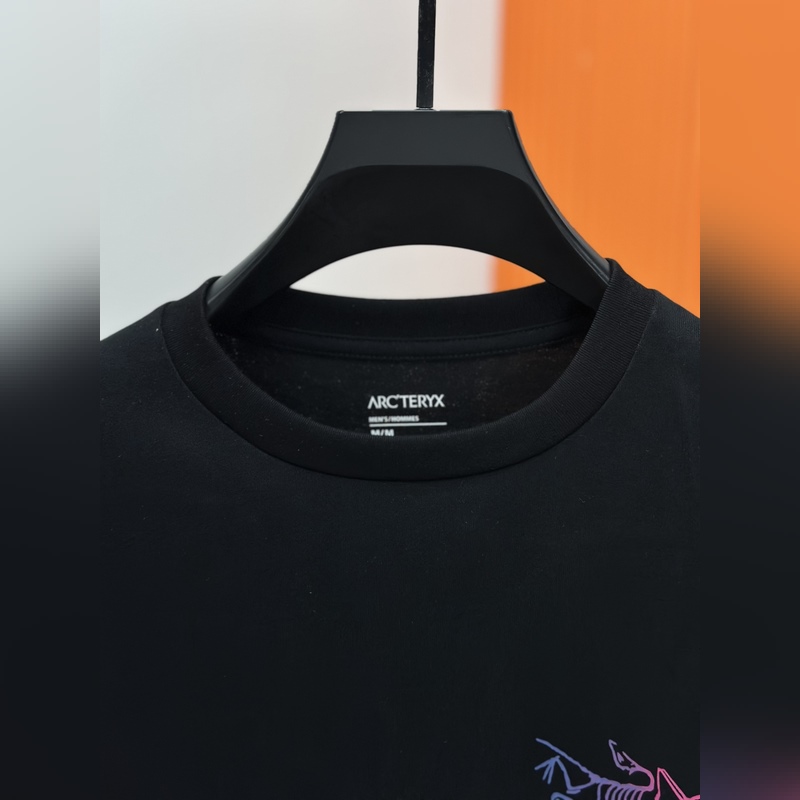 ARCTERYX始祖鳥Kragg系列彩色Logo印花純棉男女長袖T恤打底衫，情侶