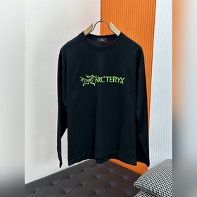 Arcteryx始祖鳥2026早秋新款男女同情侶款 休閑寬松棉質圓領長袖T恤衫！