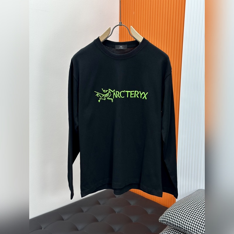 Arcteryx始祖鳥2026早秋新款男女同情侶款 休閑寬松棉質(zhì)圓領(lǐng)長袖T恤衫！