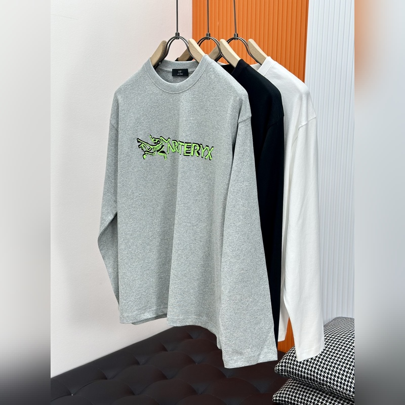 Arcteryx始祖鳥2026早秋新款男女同情侶款 休閑寬松棉質(zhì)圓領(lǐng)長袖T恤衫！