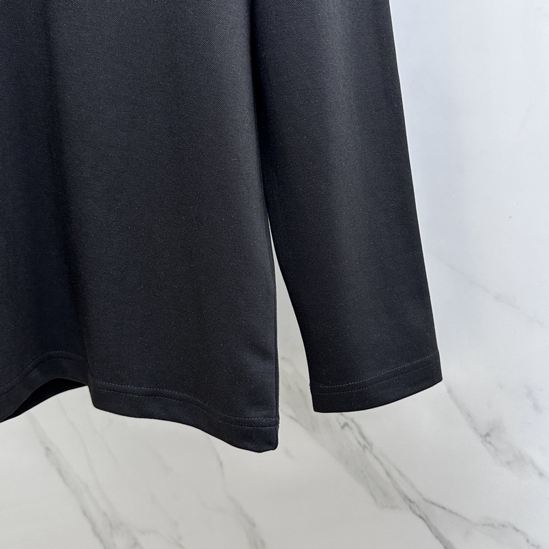 ARCTERYX始祖鳥 2026SS秋季新款男士圓領長袖 T 恤，以當季色調傳遞