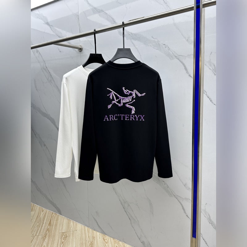 ARCTERYX始祖鳥 2026SS秋季新款男士圓領(lǐng)長袖 T 恤，以當季色調(diào)傳遞