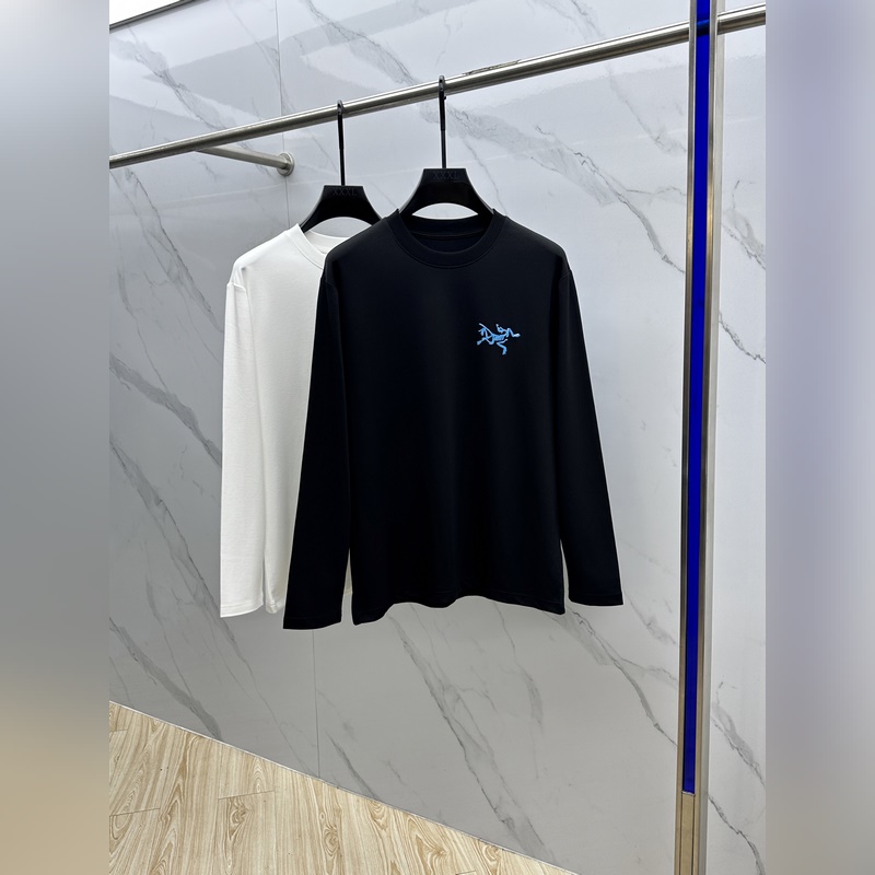 ARCTERYX始祖鳥 2026SS秋季新款棉質長袖 T 恤，以當季色調傳遞典雅