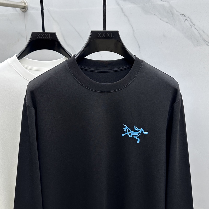 ARCTERYX始祖鳥 2026SS秋季新款棉質長袖 T 恤，以當季色調傳遞典雅