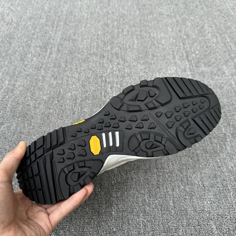 BALLY，巴利 男士新款FASTER運動鞋 莞産頂級精品！這款運動鞋采用針織織