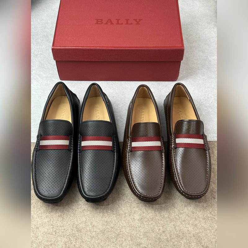 Bally，巴利 新款男士一腳蹬低幫休閑鞋豆豆鞋 采用沖孔小牛皮鞋面 皮質手感超