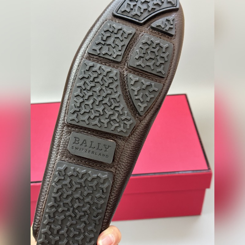 Bally，巴利 新款男士一腳蹬低幫休閑鞋豆豆鞋 采用荔枝紋小牛皮鞋面 皮質手感