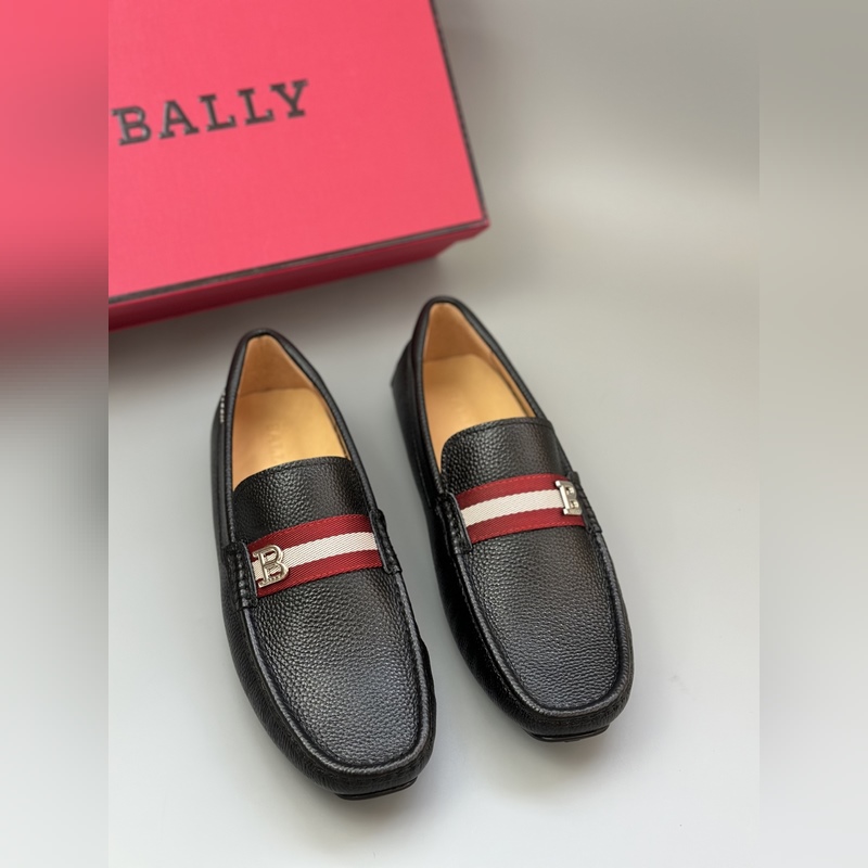 Bally，巴利 新款男士一腳蹬低幫休閑鞋豆豆鞋 采用荔枝紋小牛皮鞋面 皮質手感