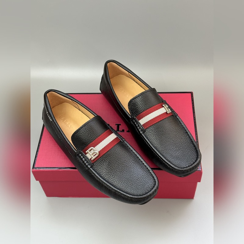 Bally，巴利 新款男士一腳蹬低幫休閑鞋豆豆鞋 采用荔枝紋小牛皮鞋面 皮質手感