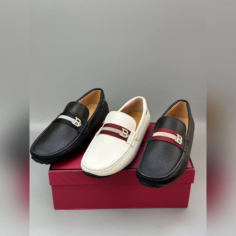 Bally，巴利 新款男士一腳蹬低幫休閑鞋豆豆鞋 采用荔枝紋小牛皮鞋面 皮質手感