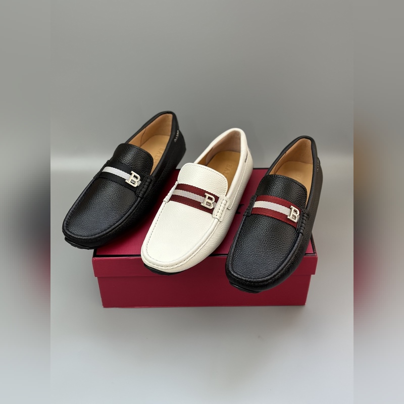 Bally，巴利 新款男士一腳蹬低幫休閑鞋豆豆鞋 采用荔枝紋小牛皮鞋面 皮質手感