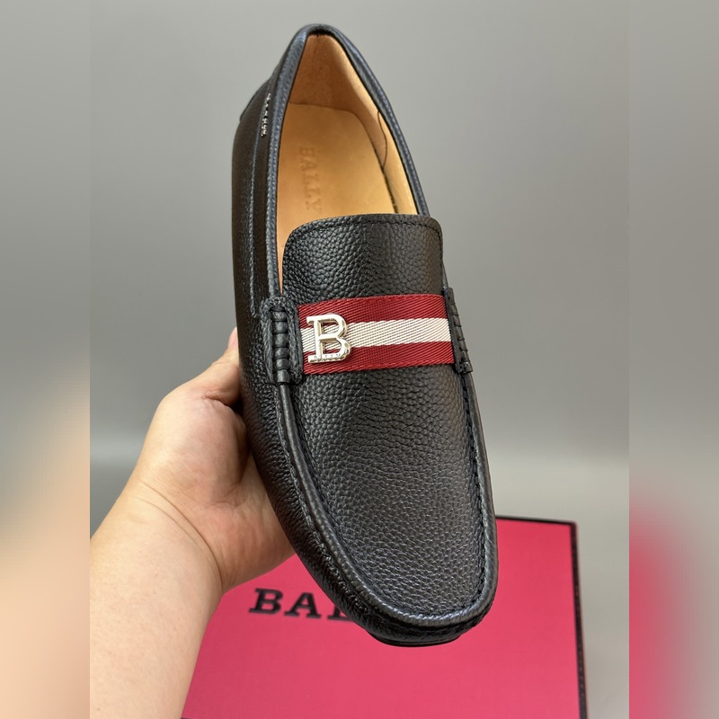 Bally，巴利 新款男士一腳蹬低幫休閑鞋豆豆鞋 采用荔枝紋小牛皮鞋面 皮質手感