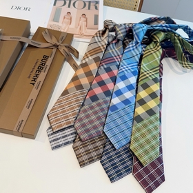 專櫃同步領帶出貨啦 Burberry[博柏利領帶] ，稀有 展現精湛手工與時尚優