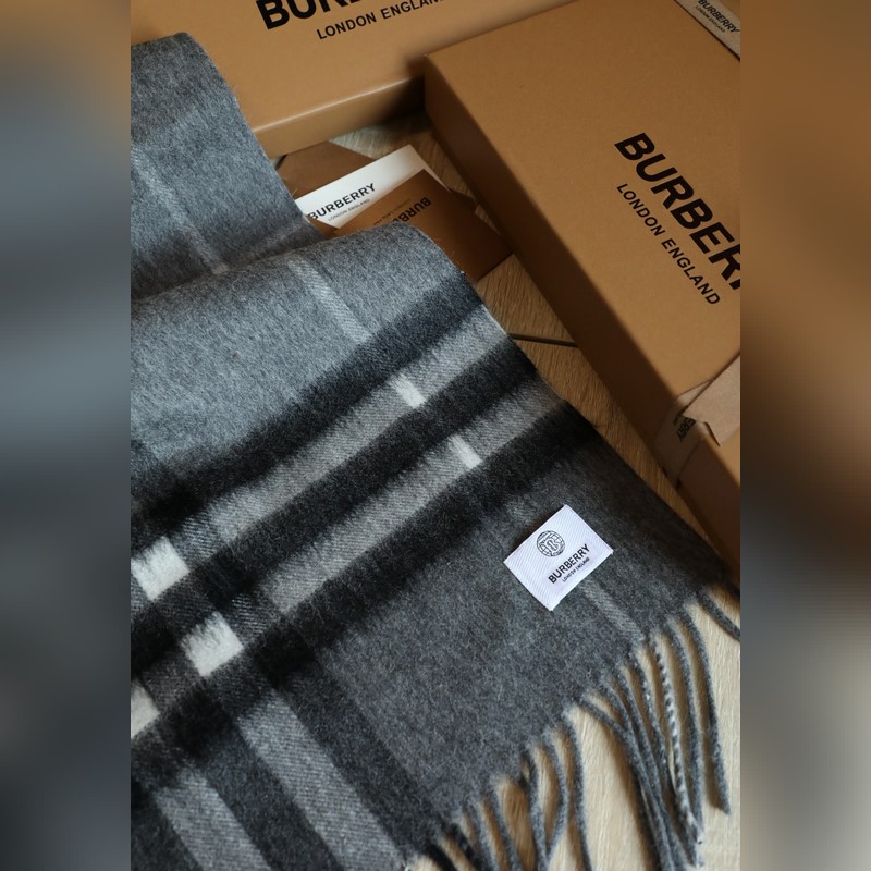 [burberry水波紋格子] 經(jīng)典跑量神款 沒有之一 超級(jí)好手感 不要質(zhì)疑他