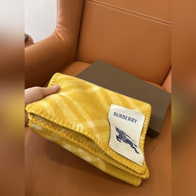 (全智賢同款，百分百對(duì)版) Burberry可遇不可求的王炸級(jí)單品，絕對(duì)是獨(dú)家級(jí)