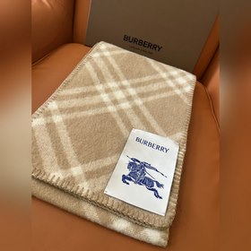 (全智賢同款，百分百對(duì)版) Burberry可遇不可求的王炸級(jí)單品，絕對(duì)是獨(dú)家級(jí)